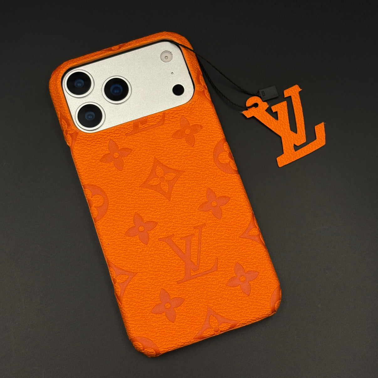Iphone 17 pro max cover