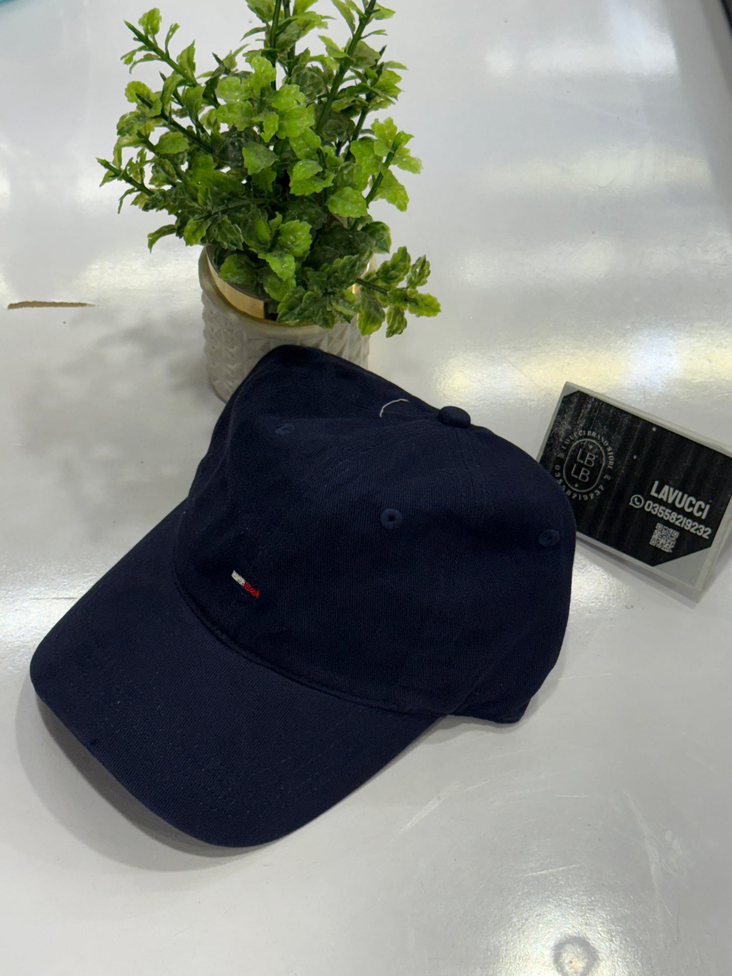 Tommy navy blue cap