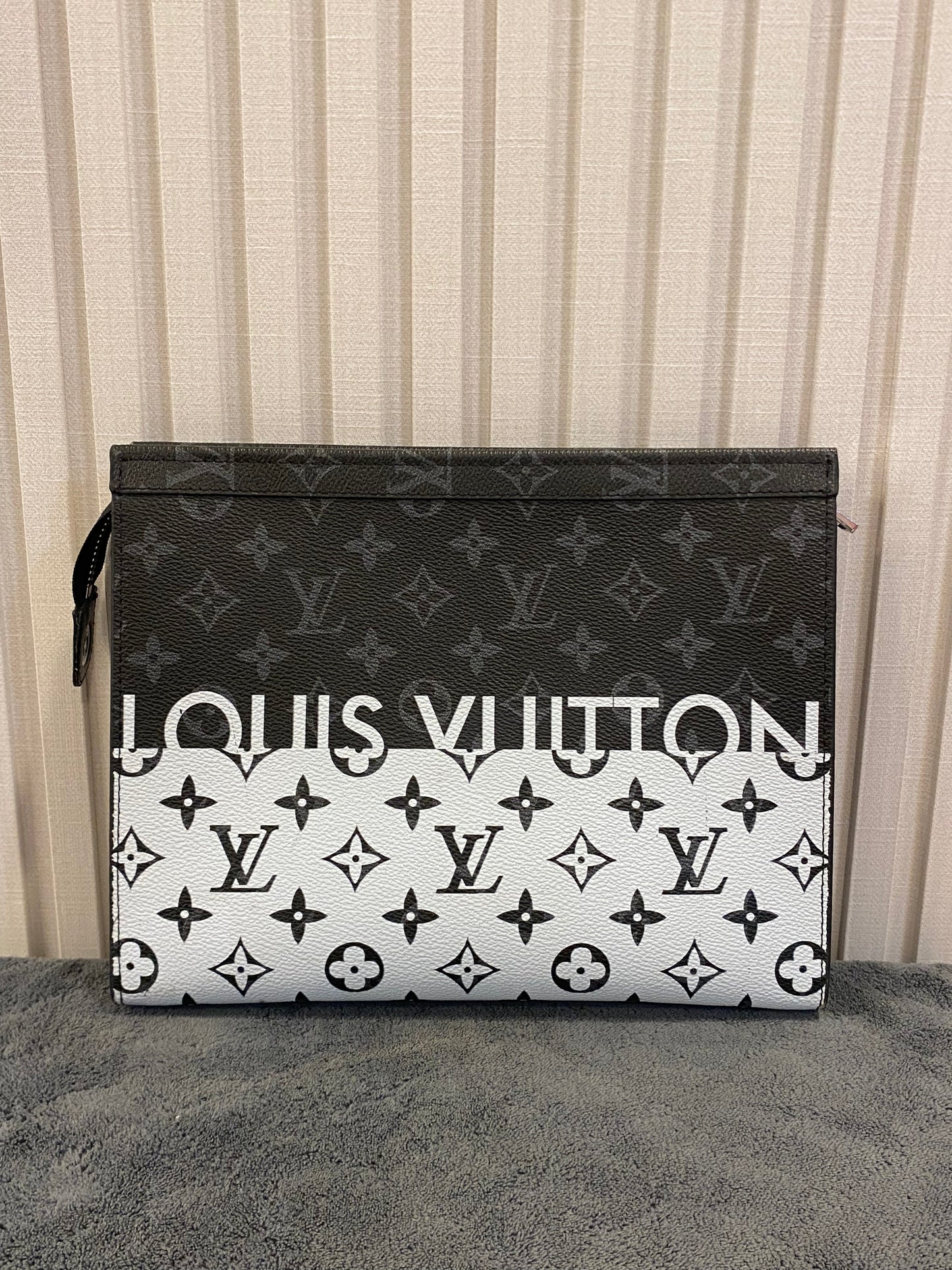LV b&w