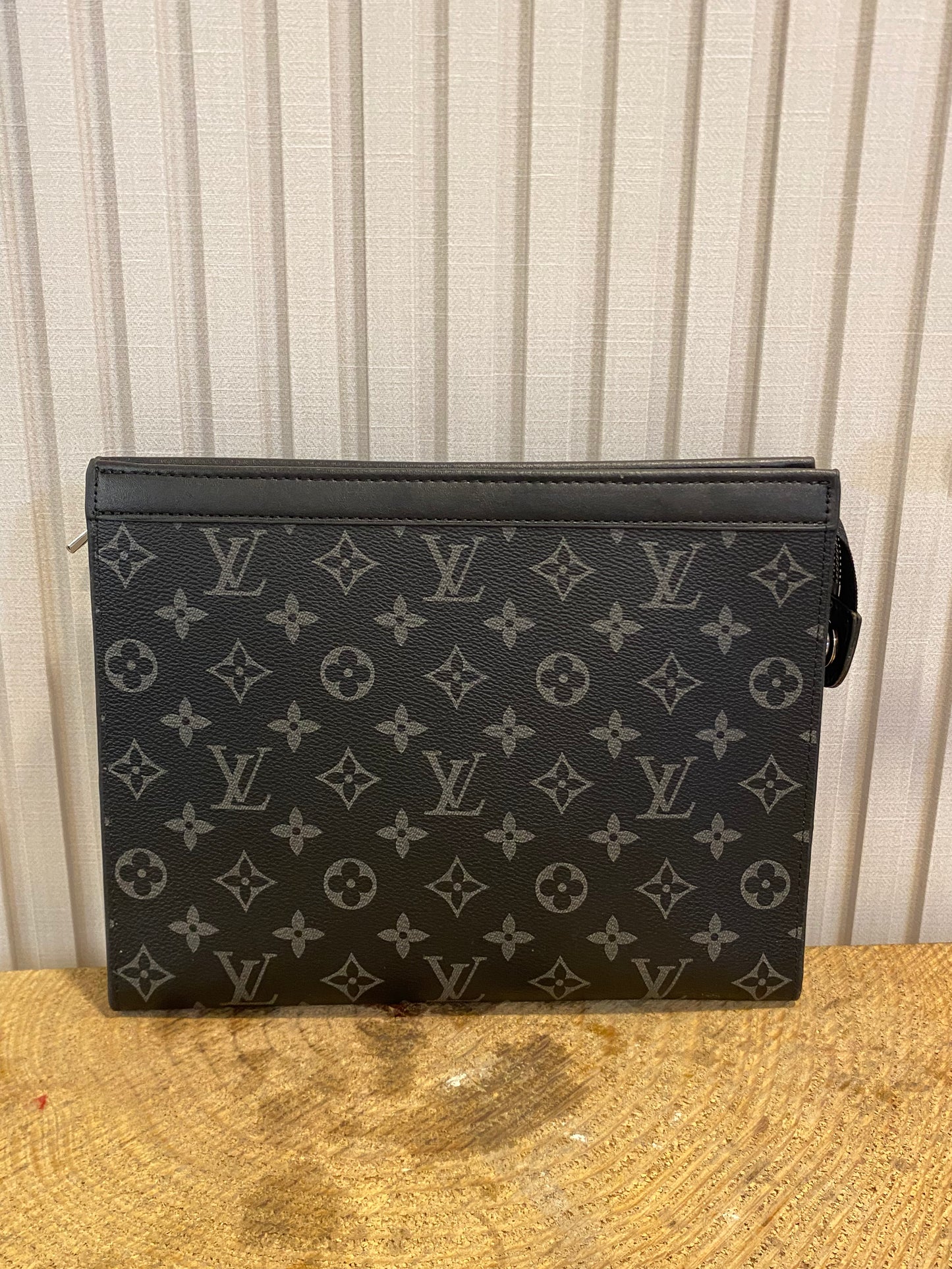 LV 009