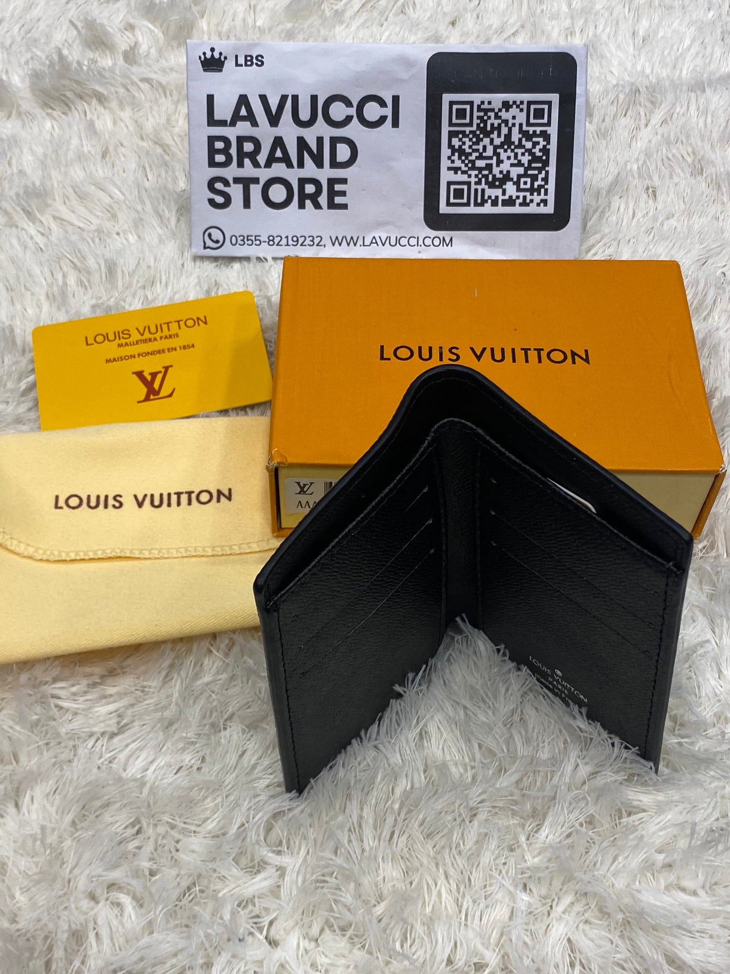 LV 827