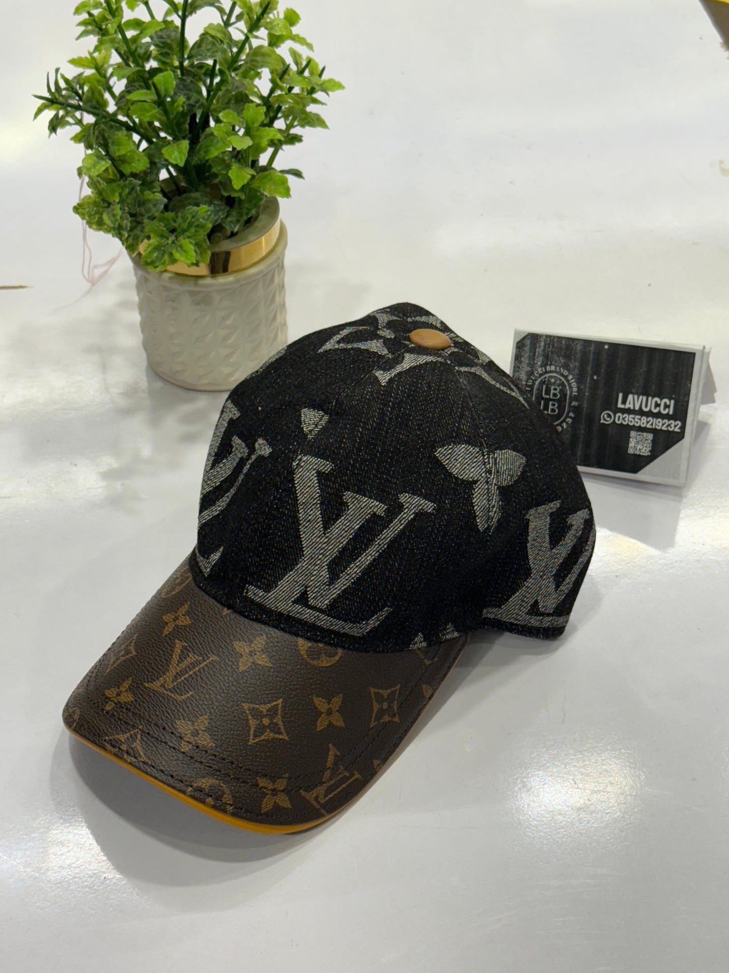 LV j9 cap
