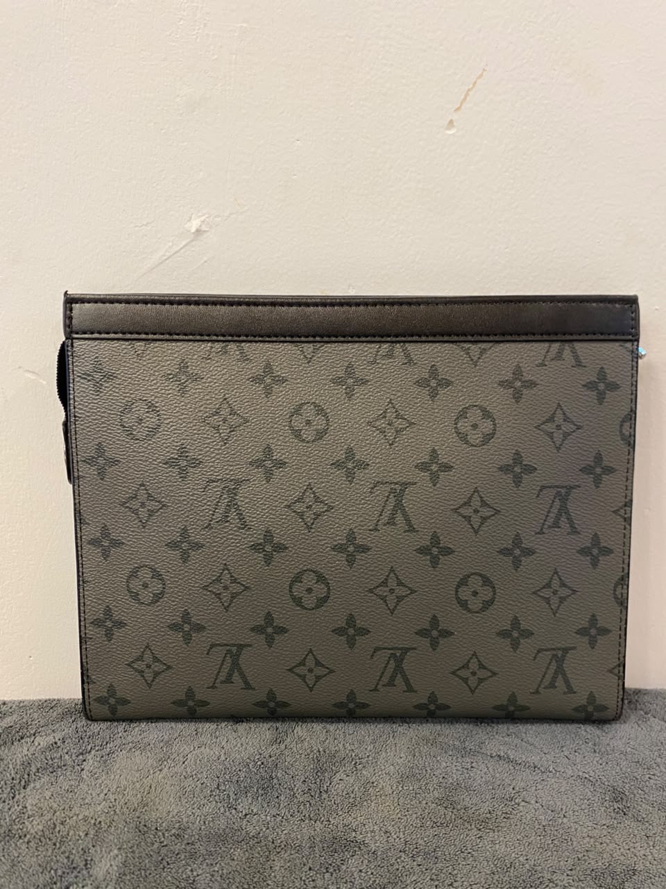 LV 007