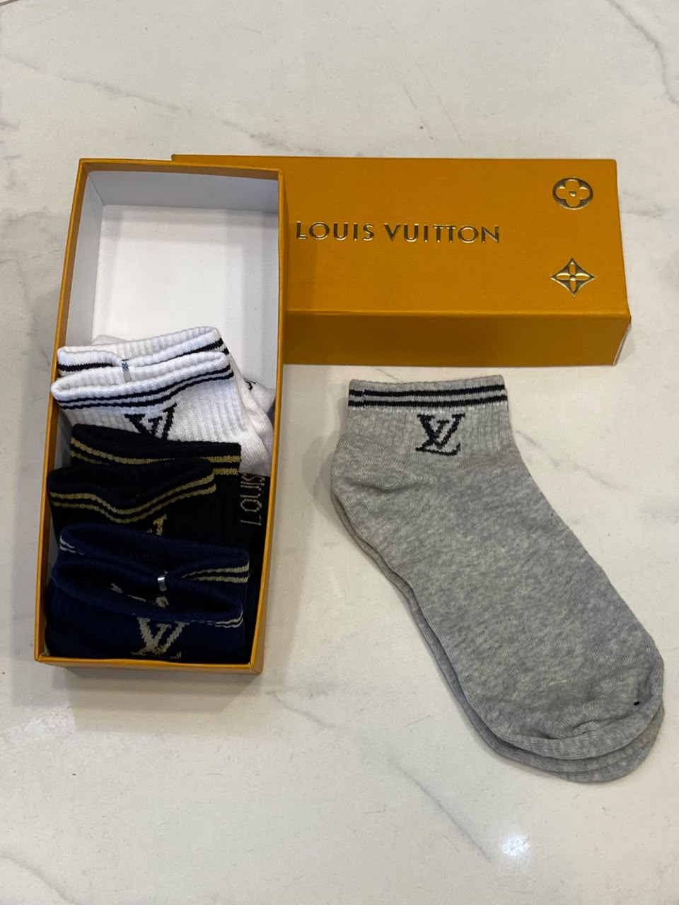 LV socks 213