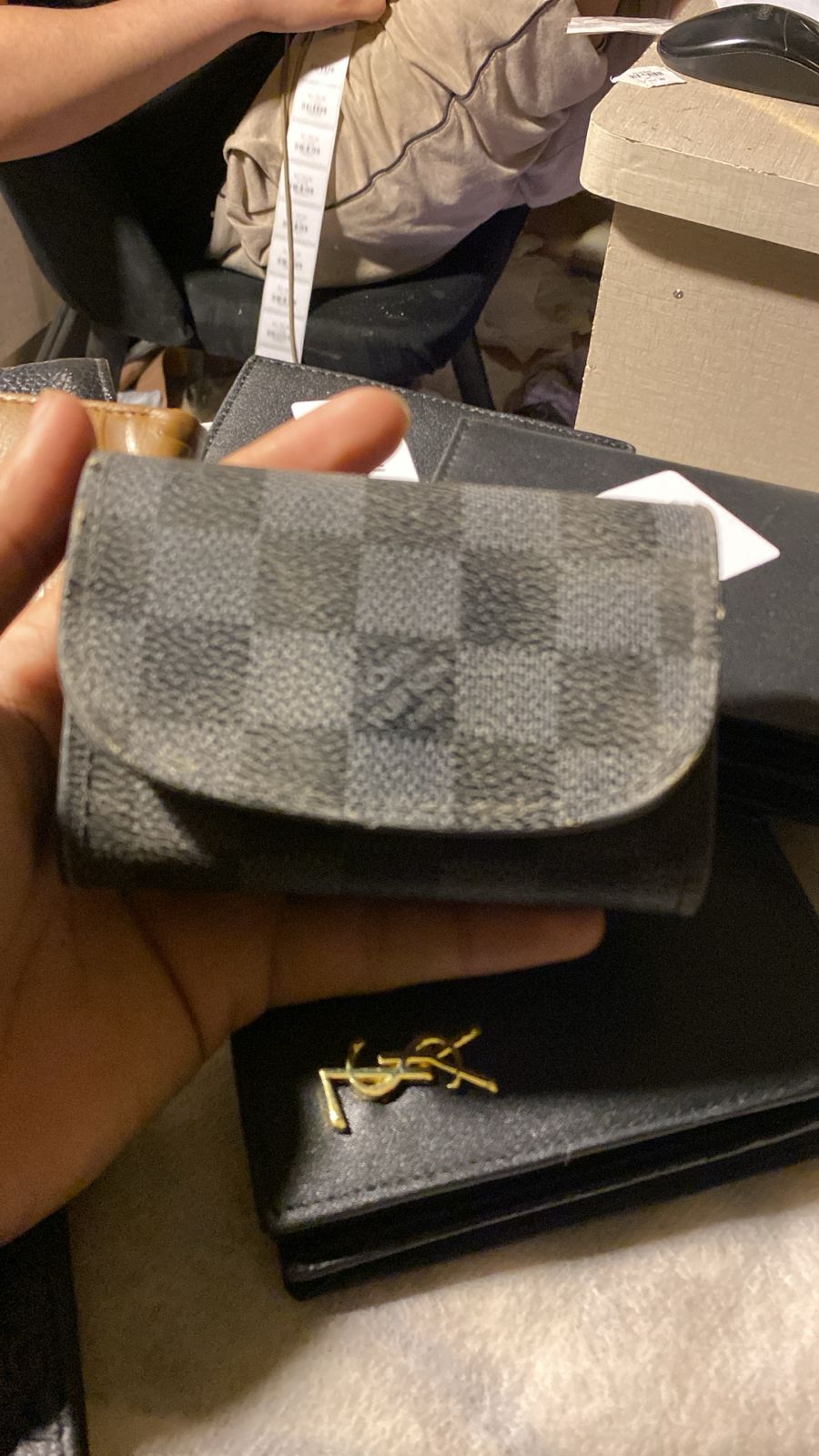 LV acb1