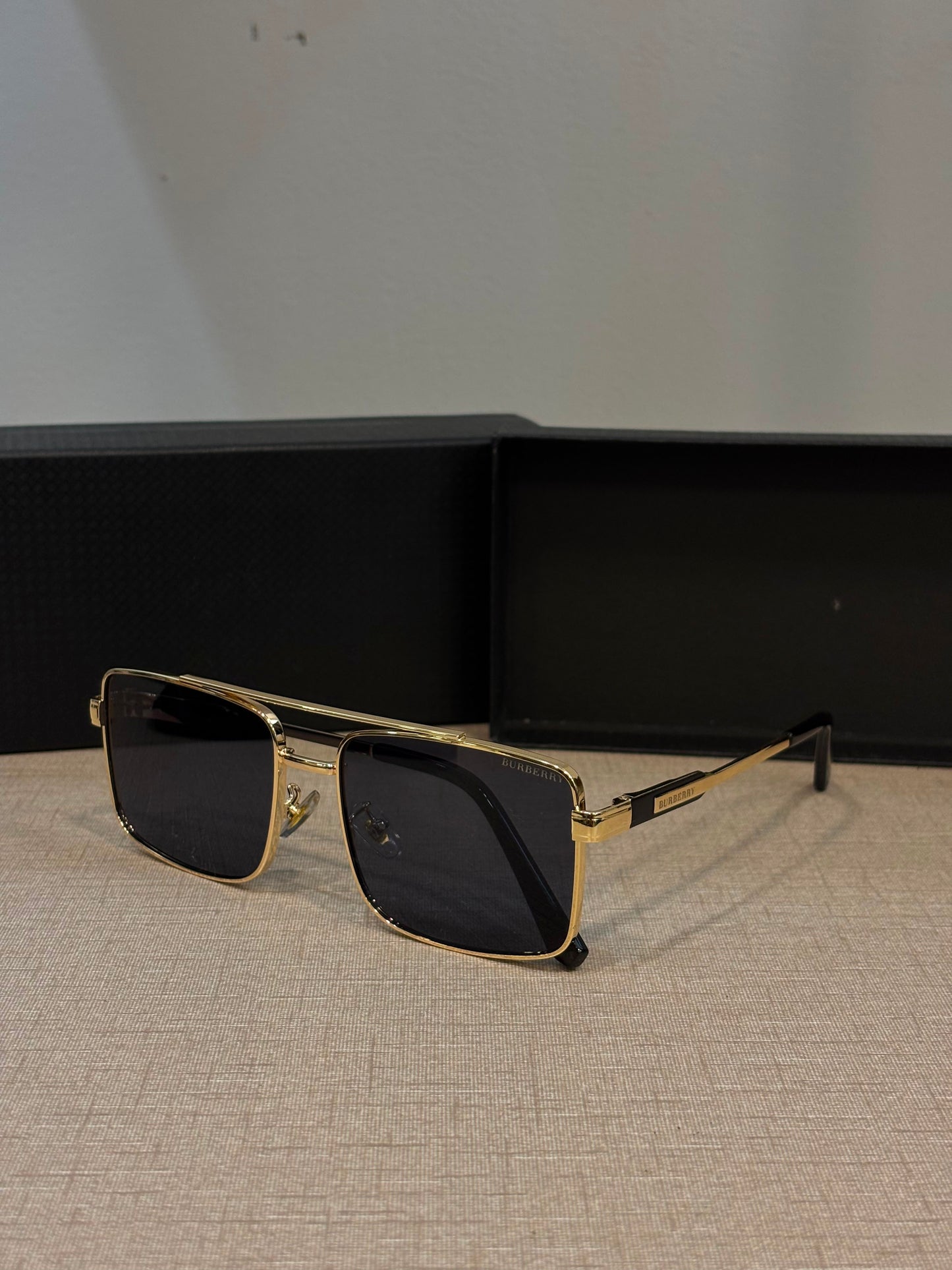 Burberry 1055