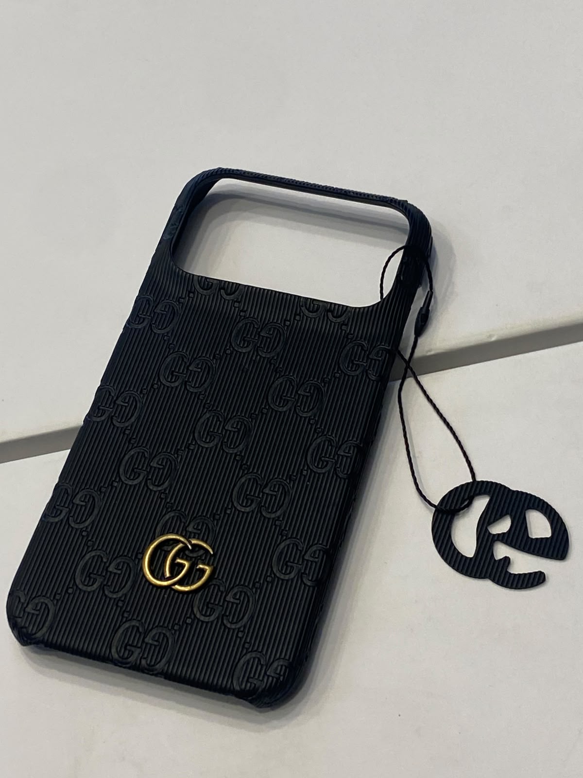 Gucci 17 pro max