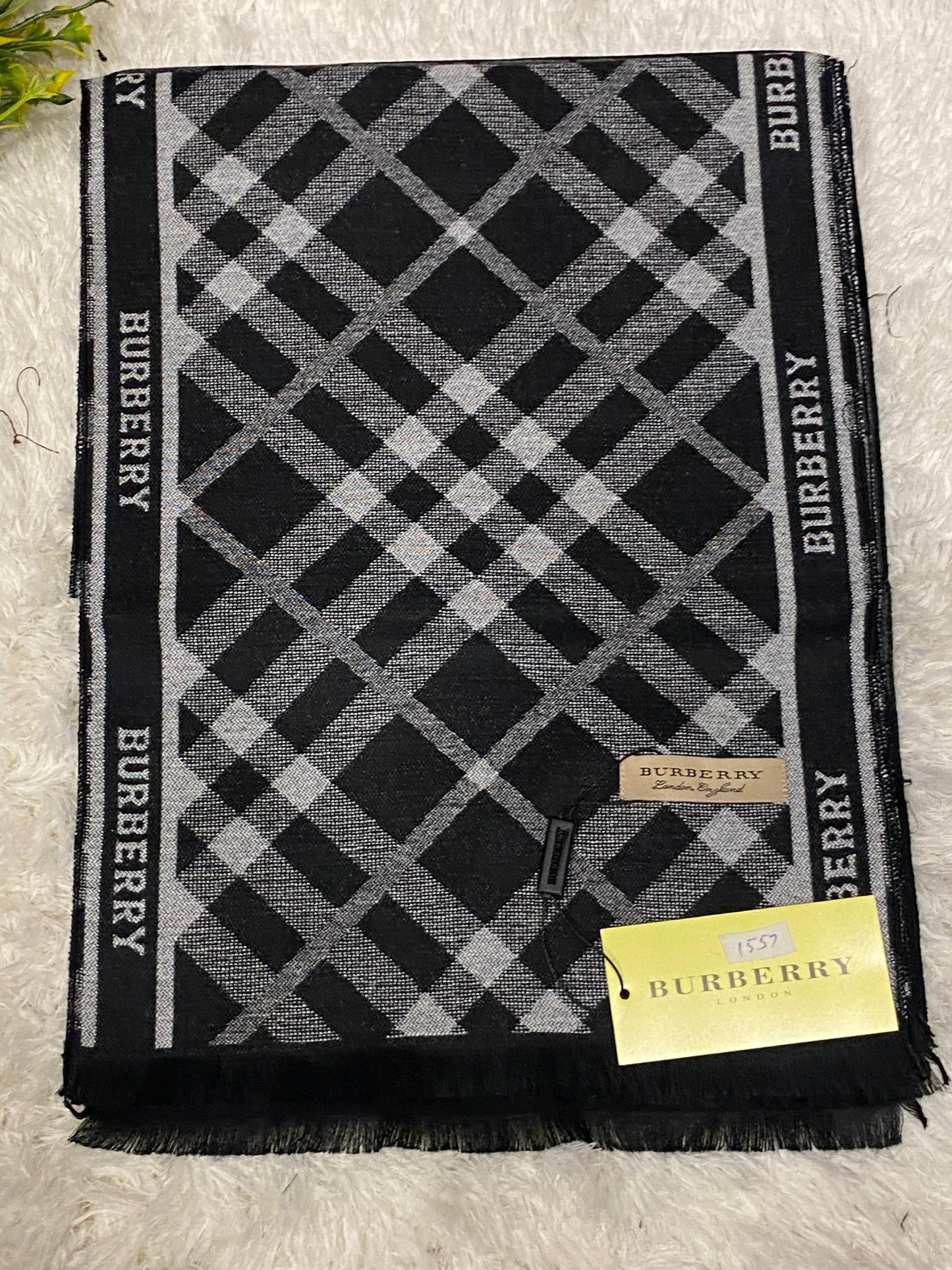 Burberry 1557