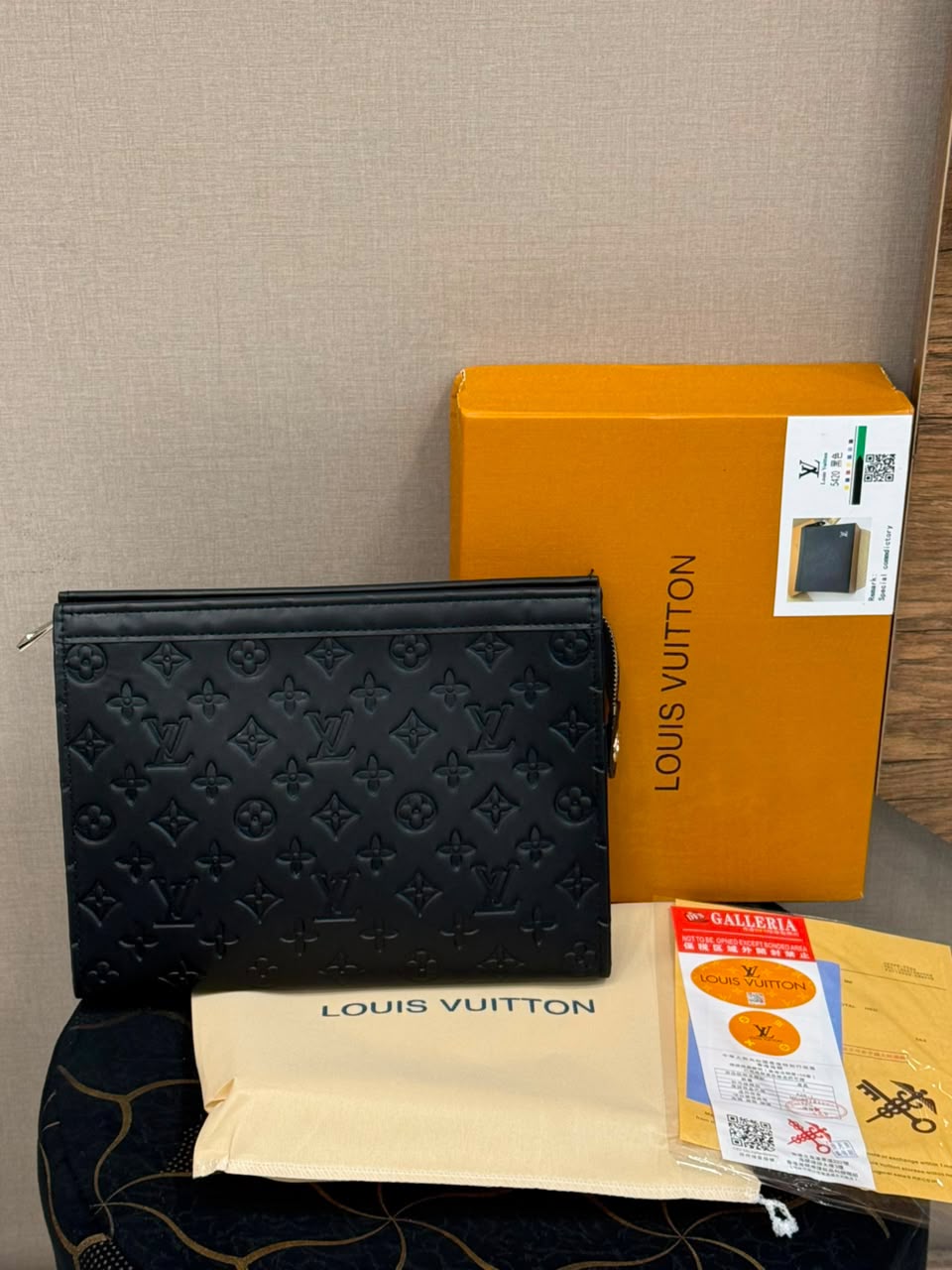 LV SP black