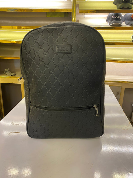 Gucci bagpack g5