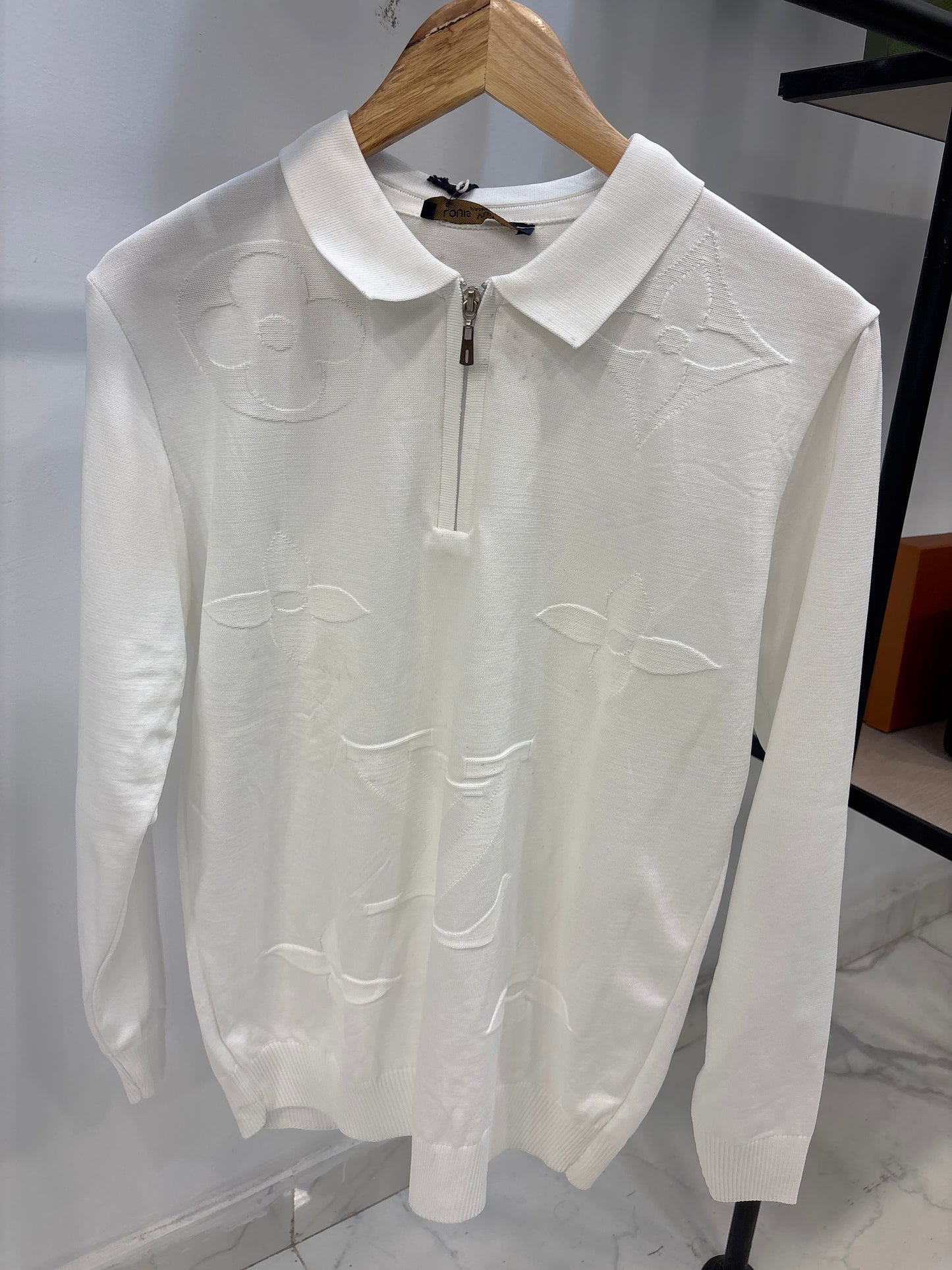 Lv white shirt g1