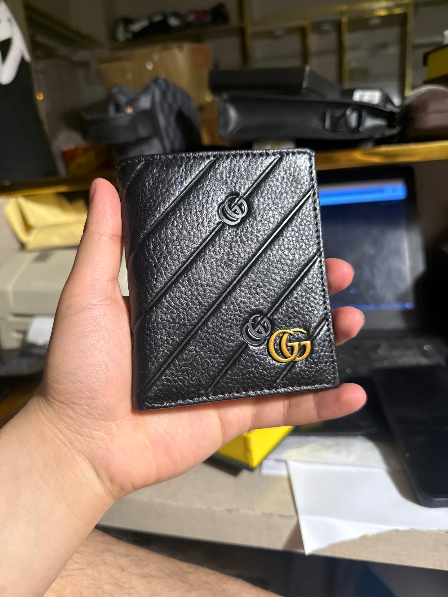 Gucci B043
