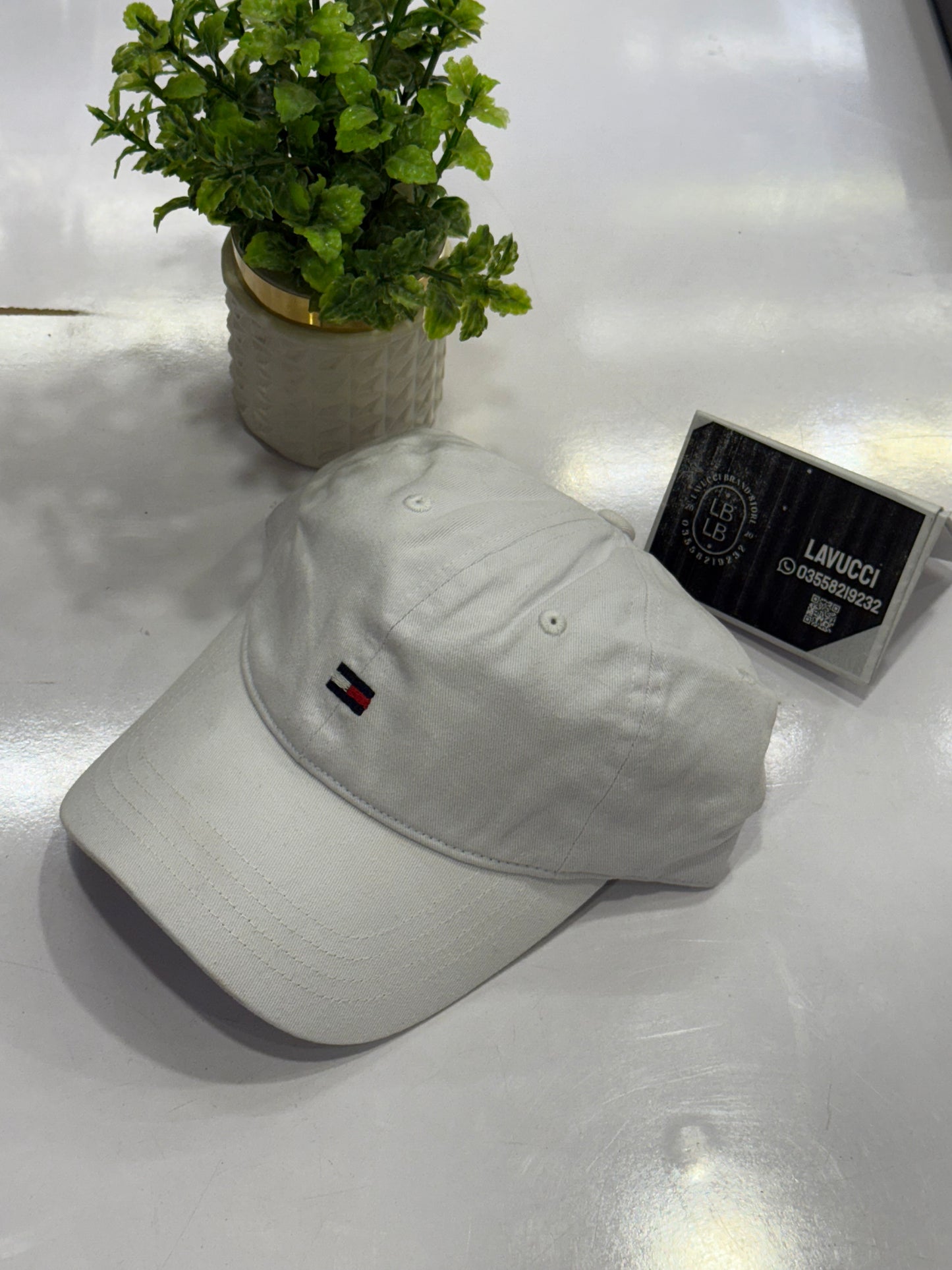 Tommy white cap