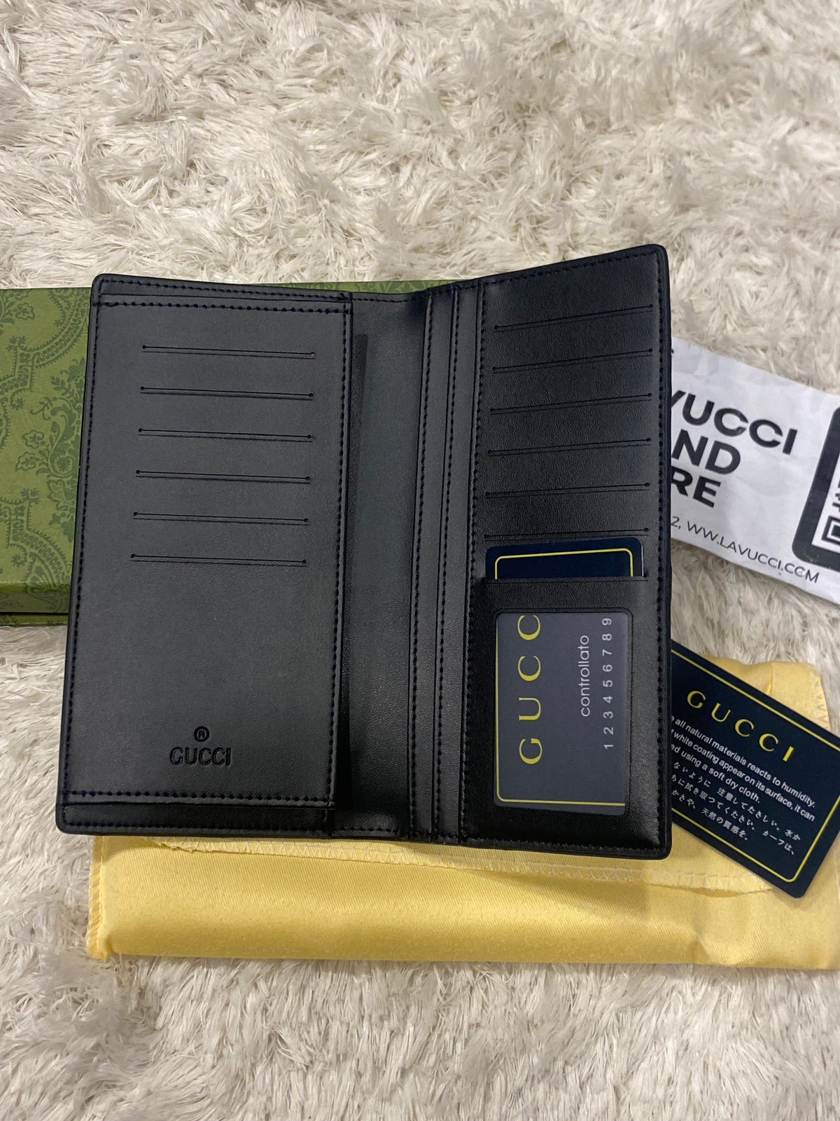 Gucci 835