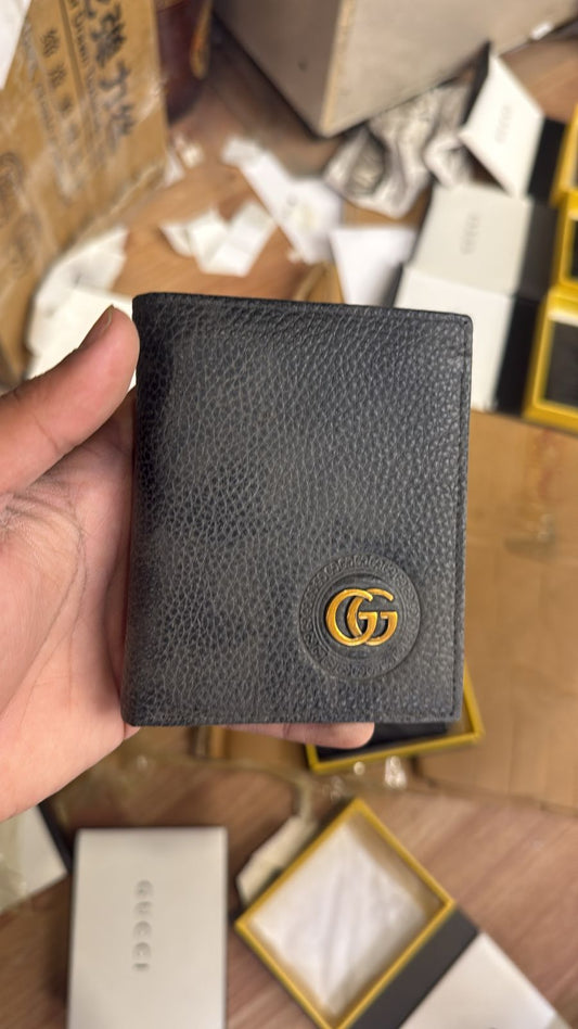 Gucci BW7