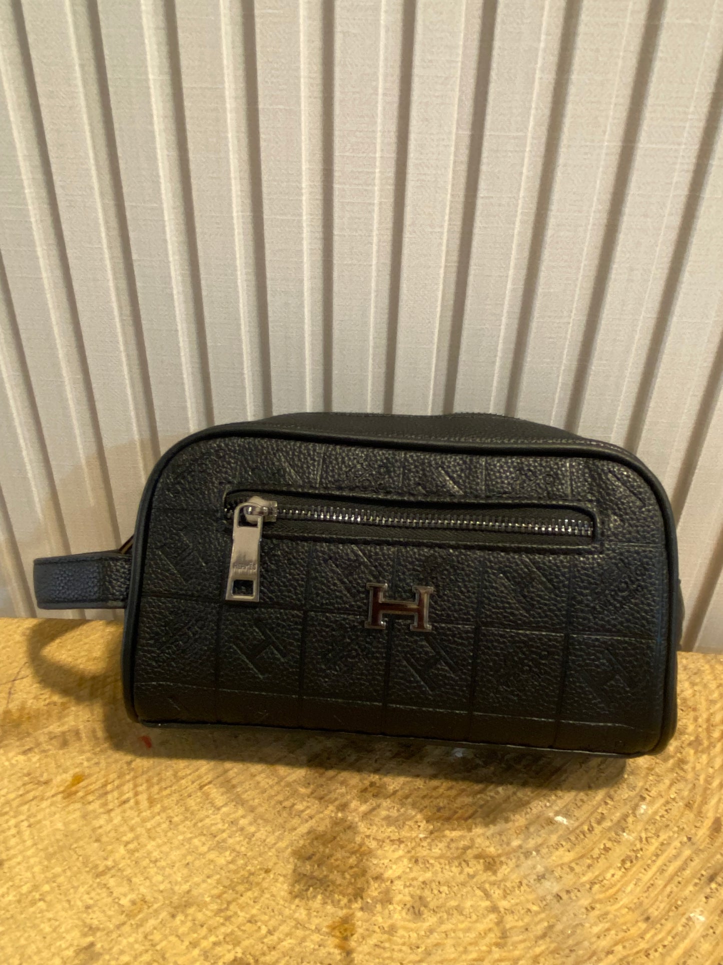 Hermes 001