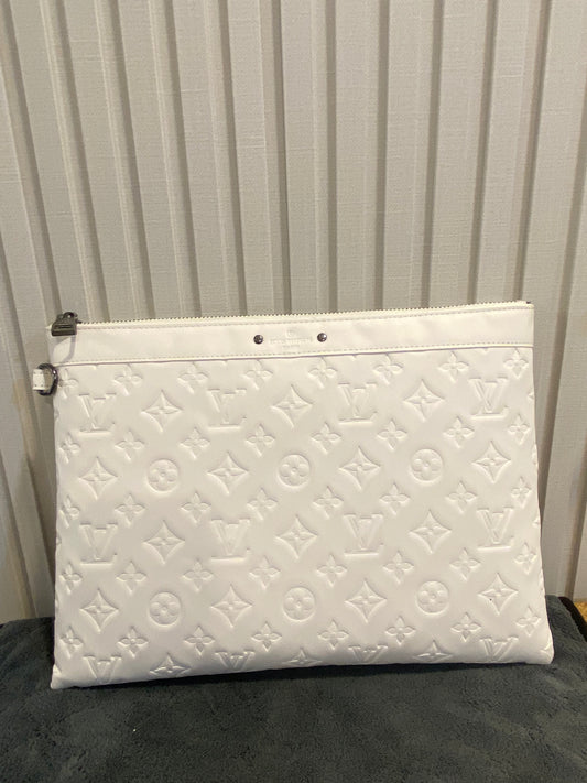 LV white
