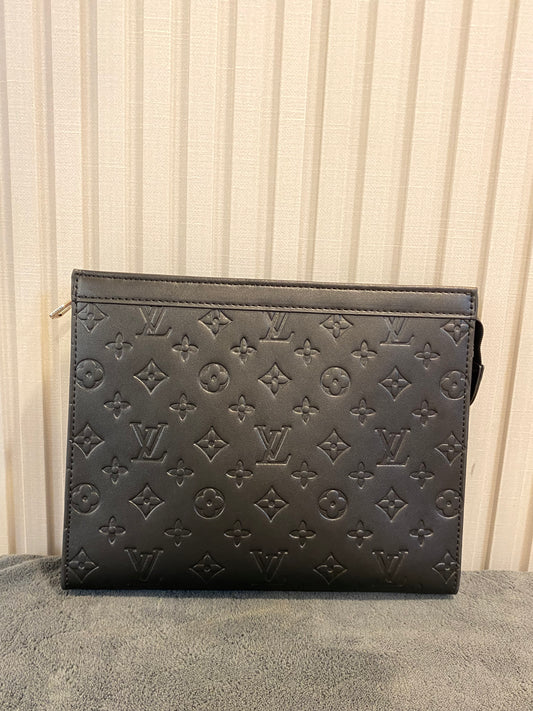LV black 2