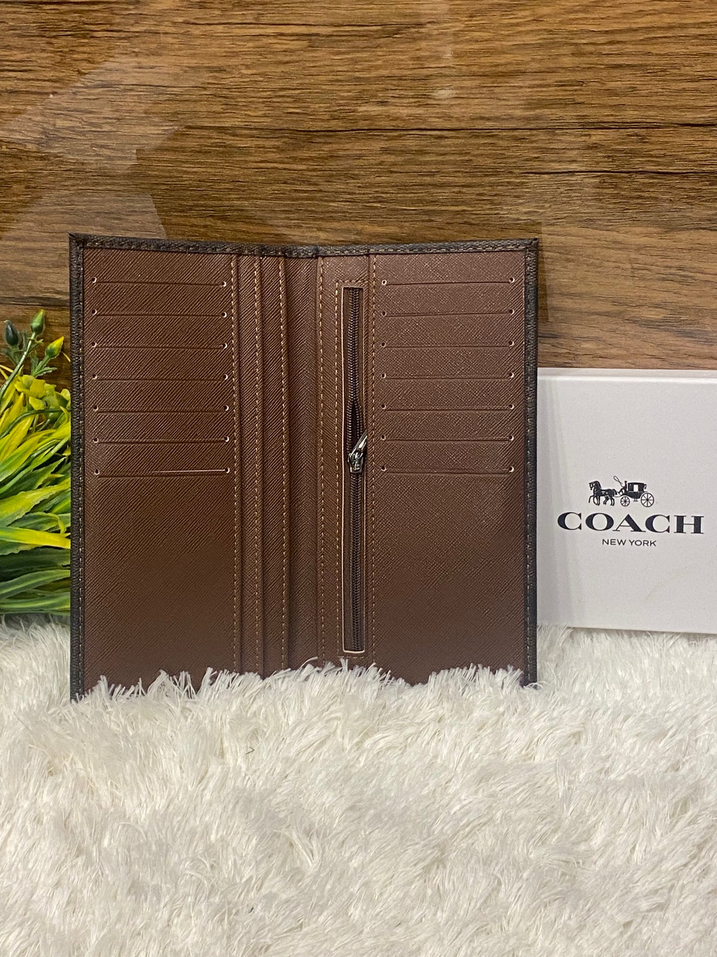 Coach mag 755
