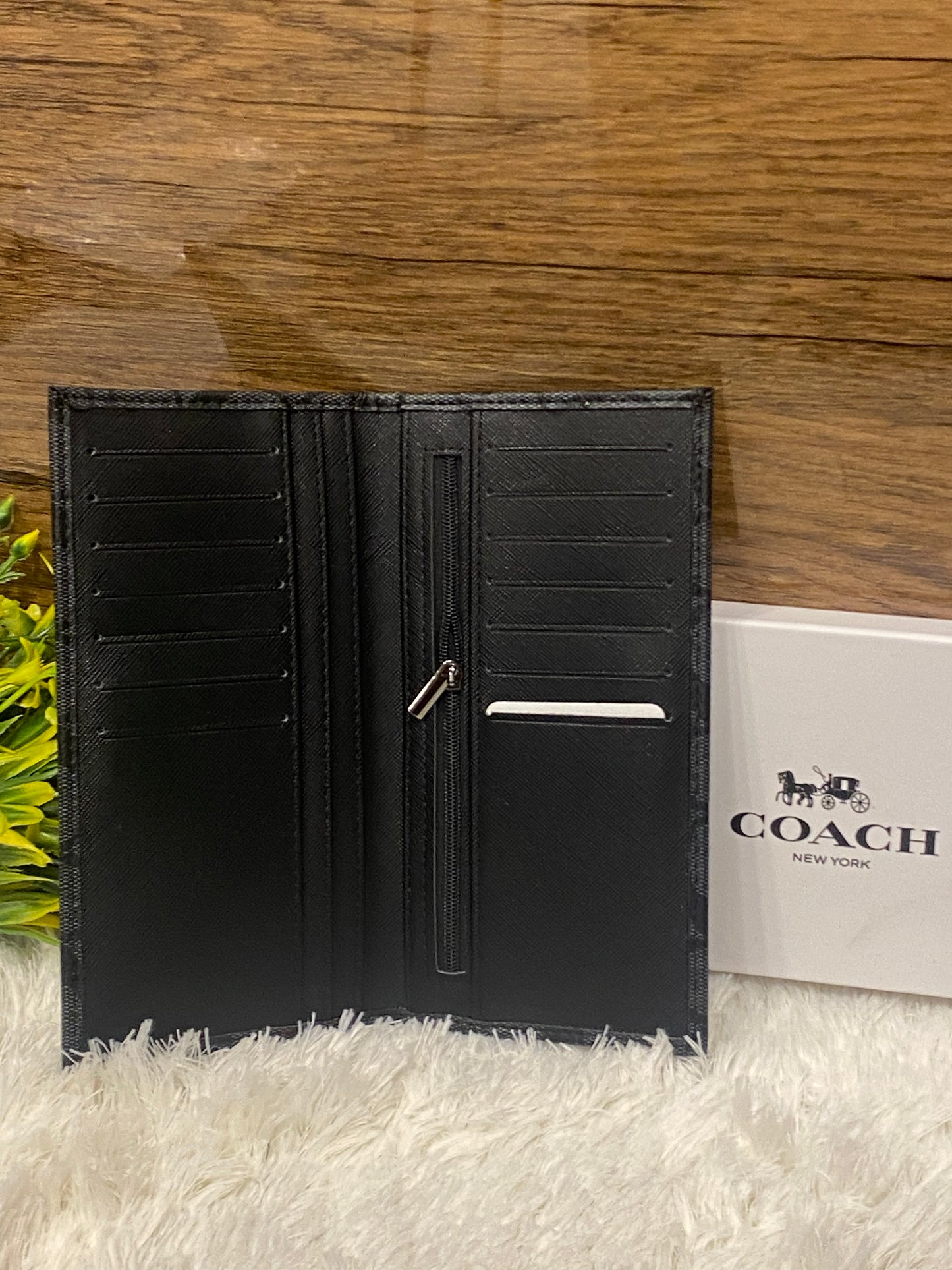 Coach mag 756