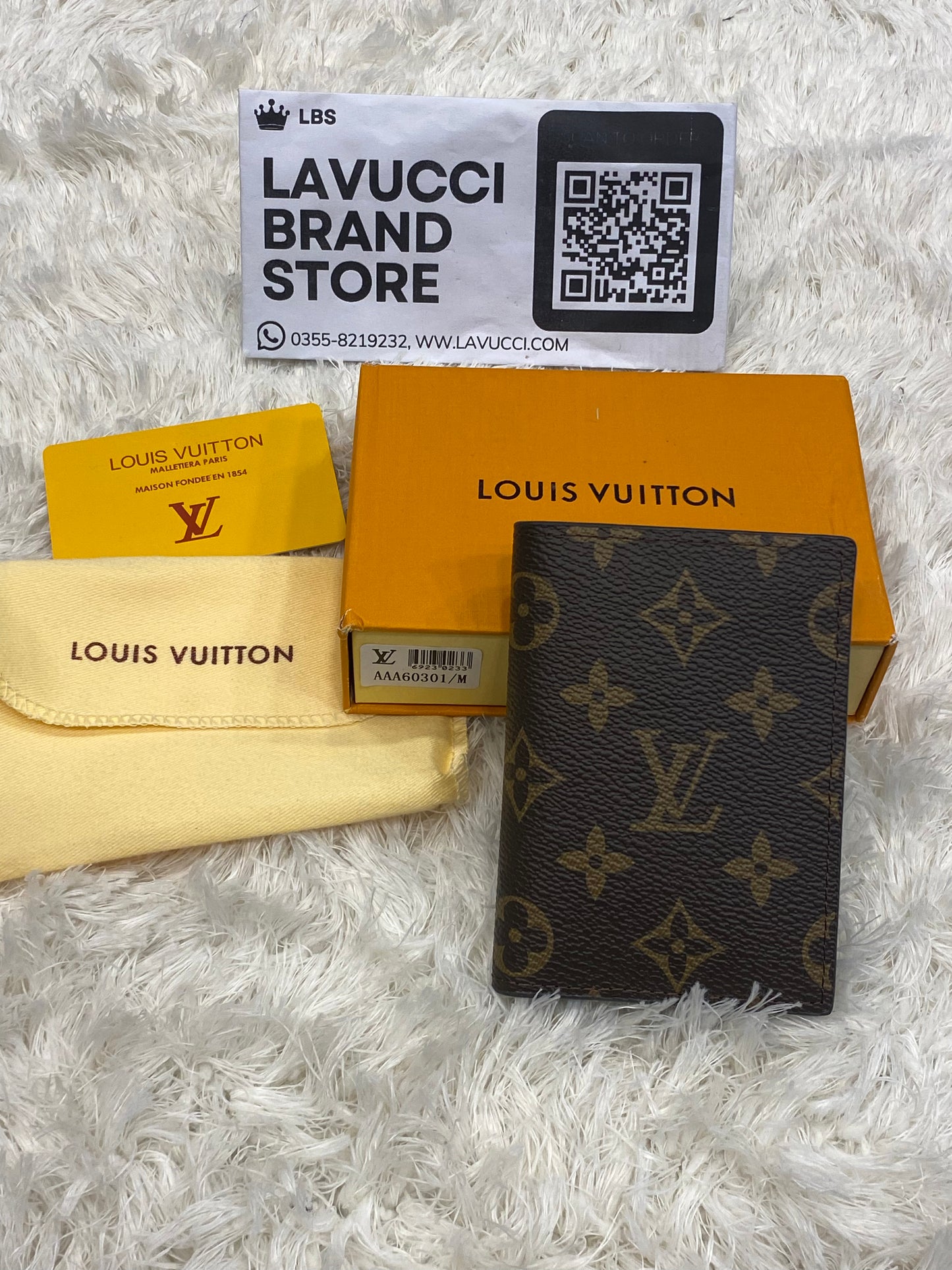 LV 825