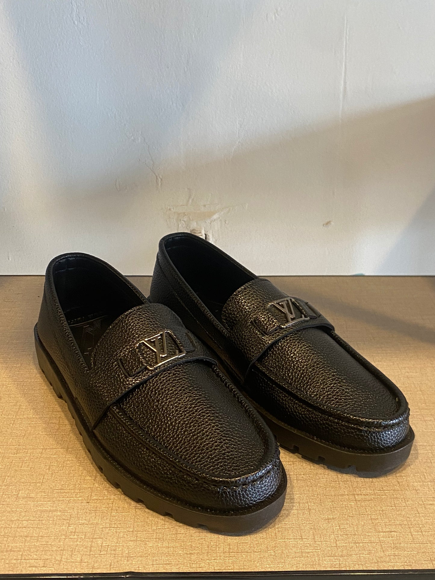 LV black DD