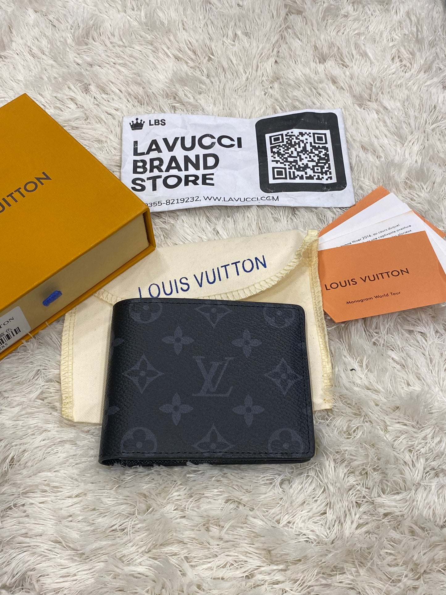 LV 856