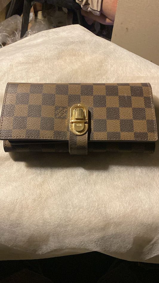 LV LC2