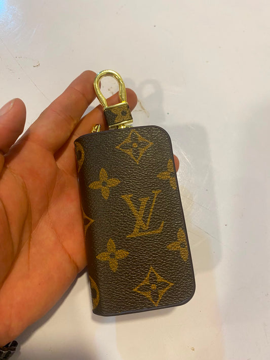 LV brown 759
