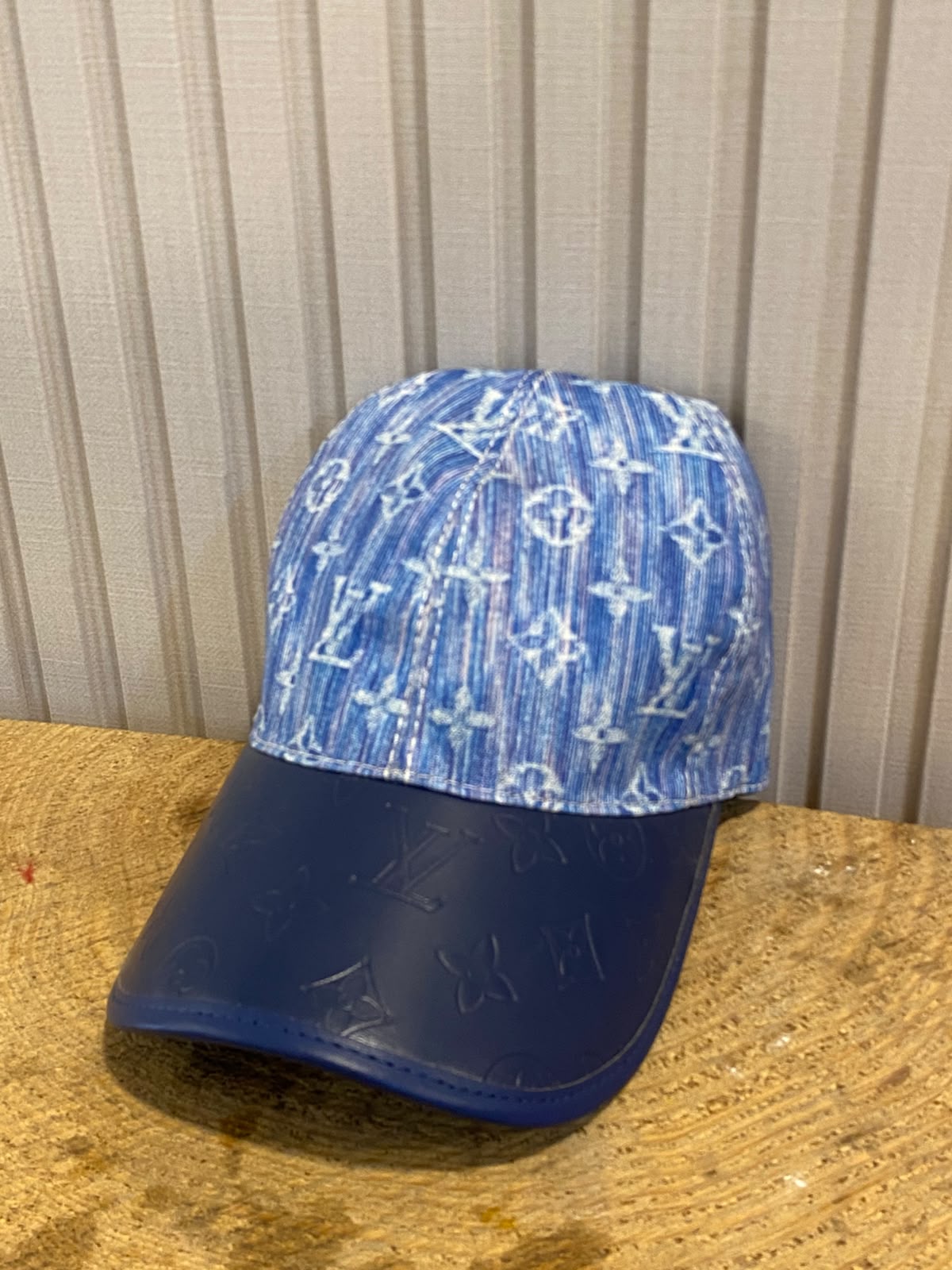 LV j2 cap