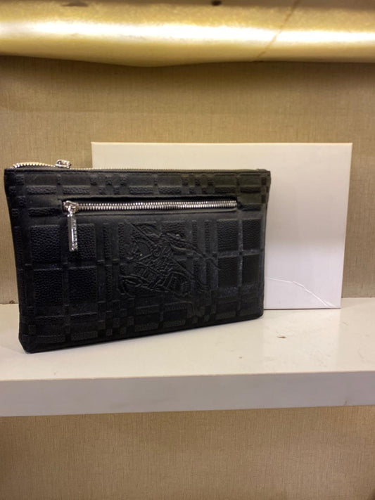 Burberry B4