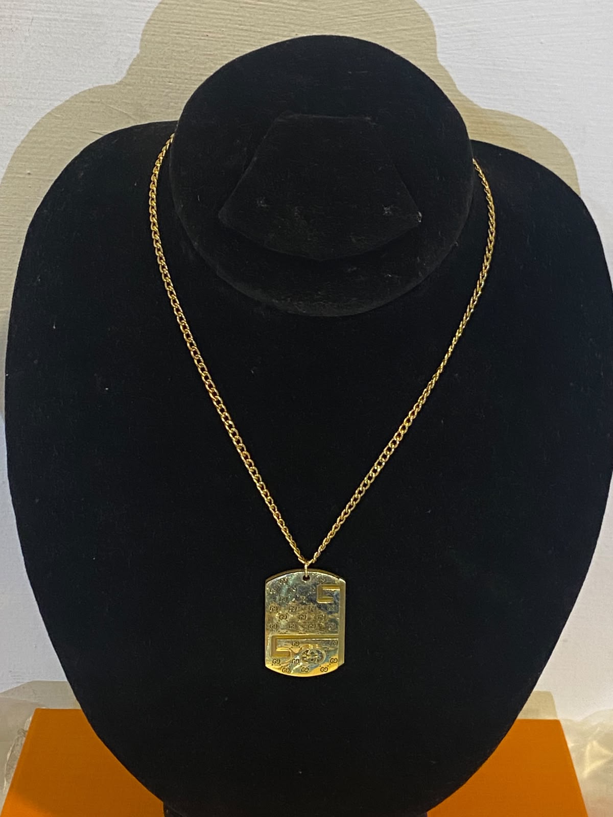 Gucci chain 509