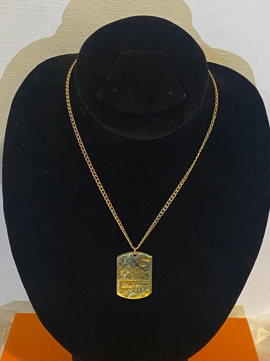 Gucci chain 509