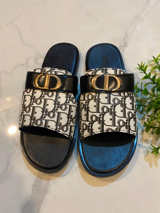 Dior buckle