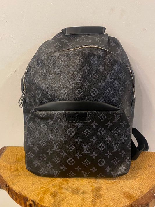 LV black f2
