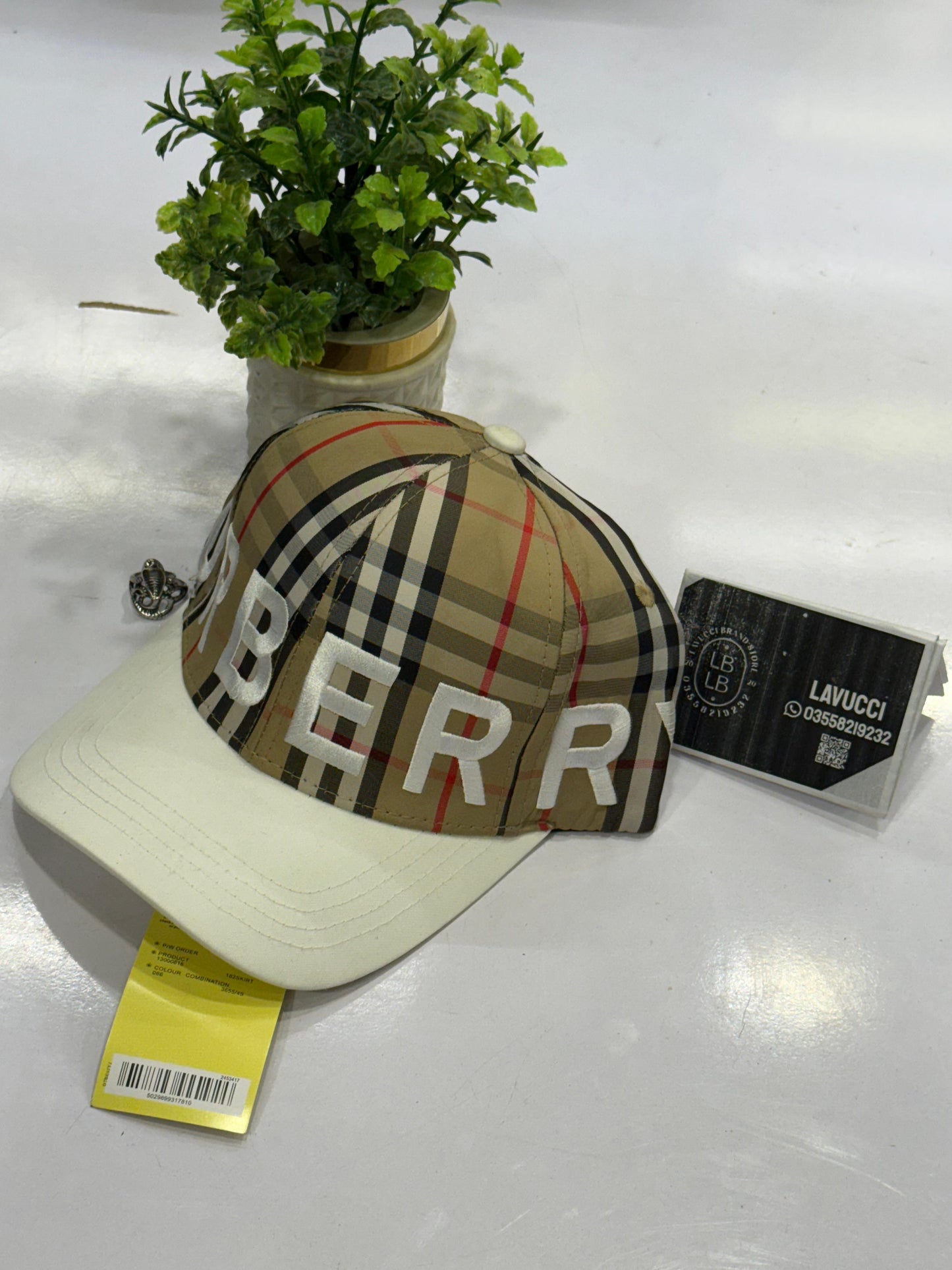 Burberry BA6 cap