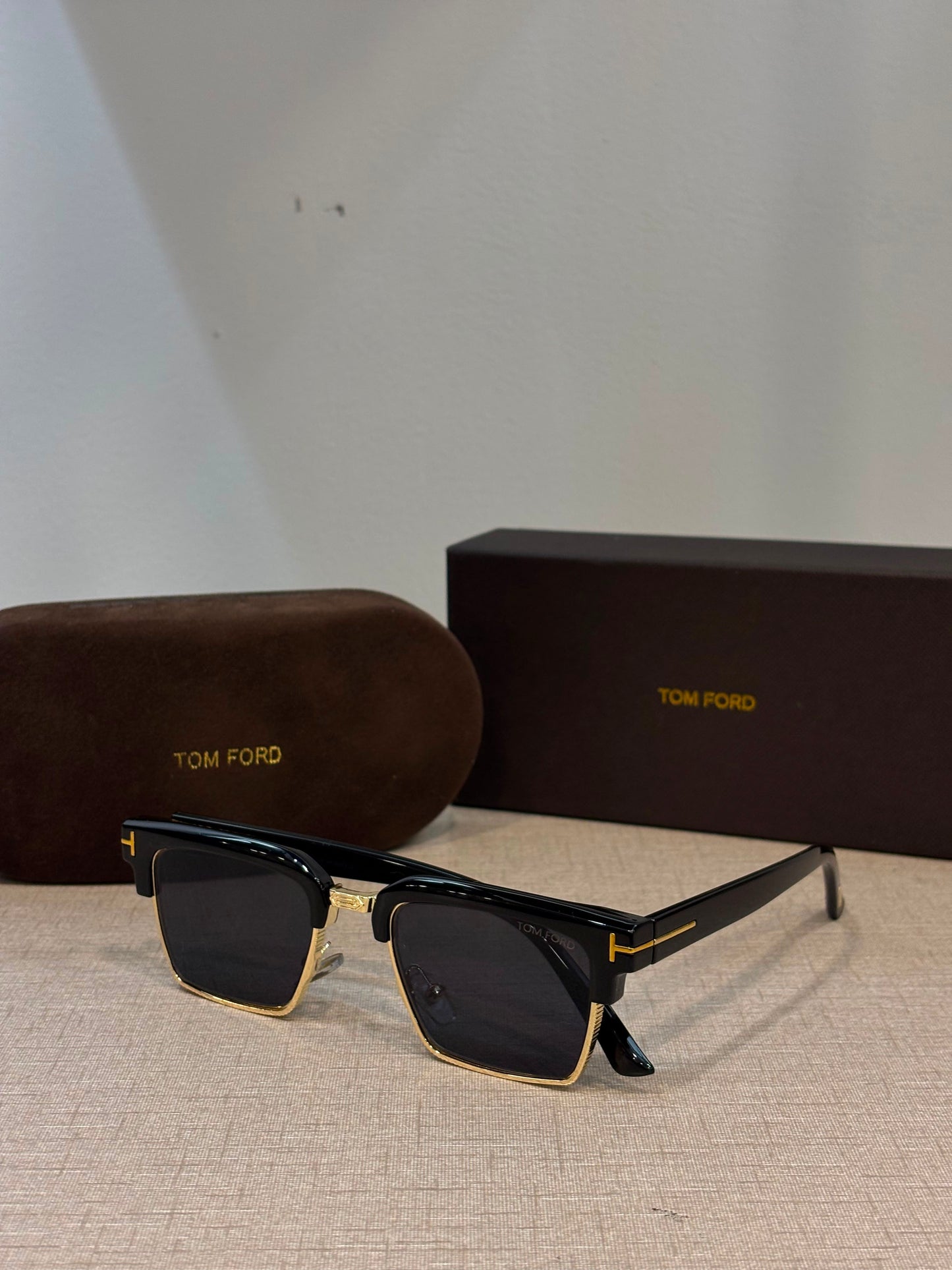 Tomford 1060