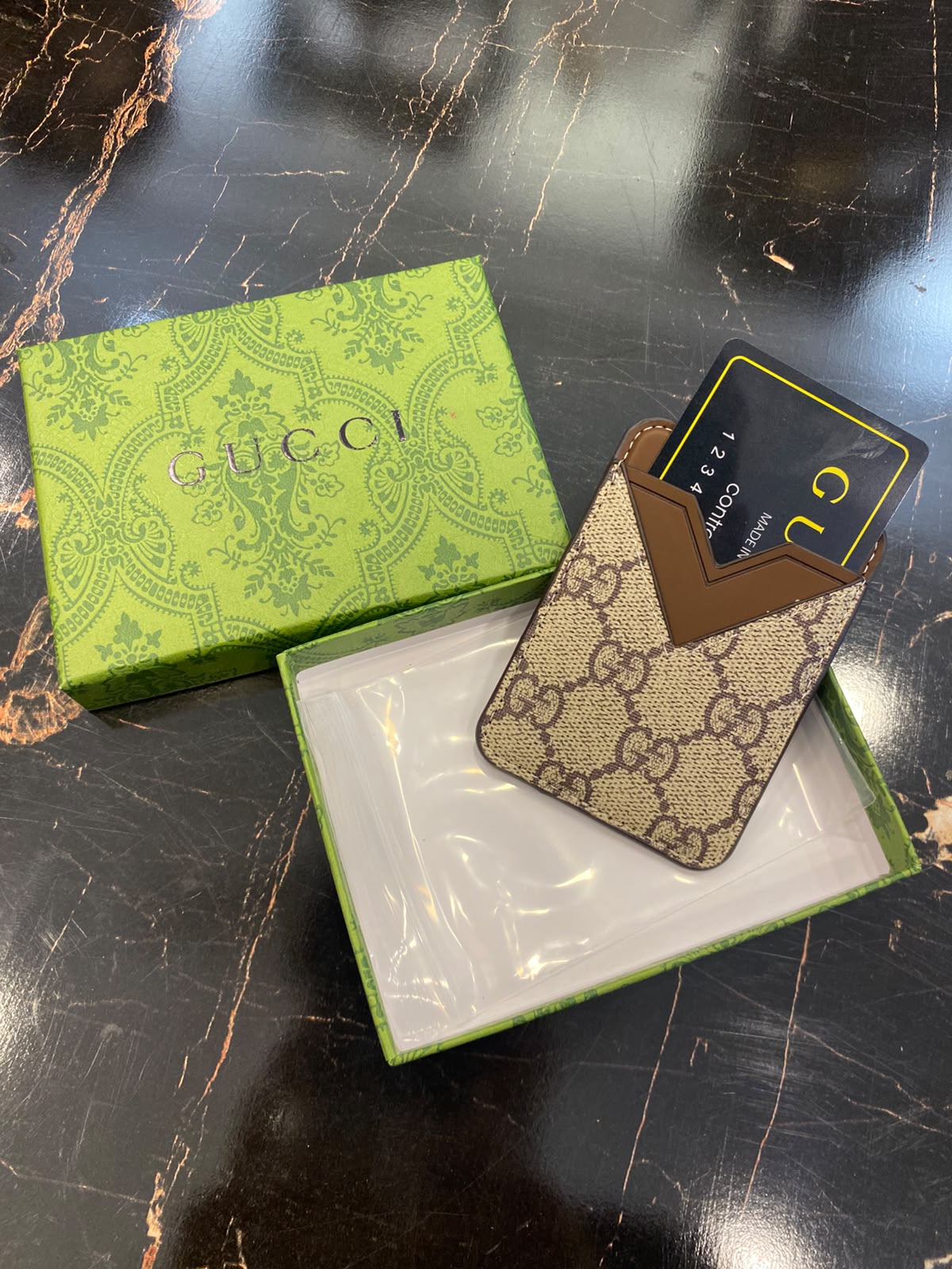 Mag Gucci 772