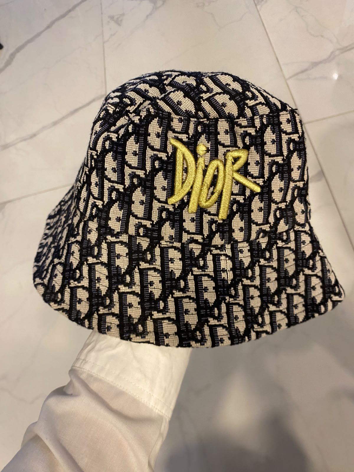 Dior hat blue