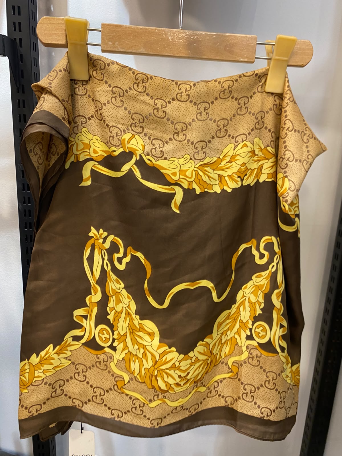 Gucci gold