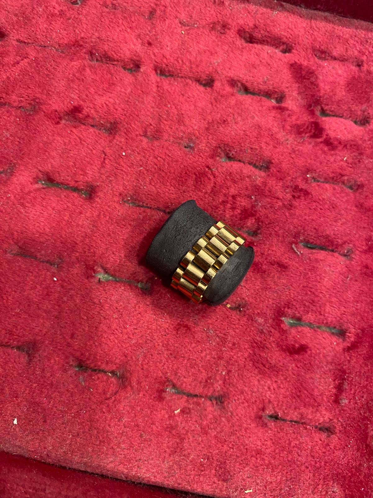 Ring 1112