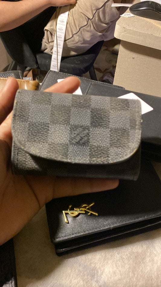 LV acb1
