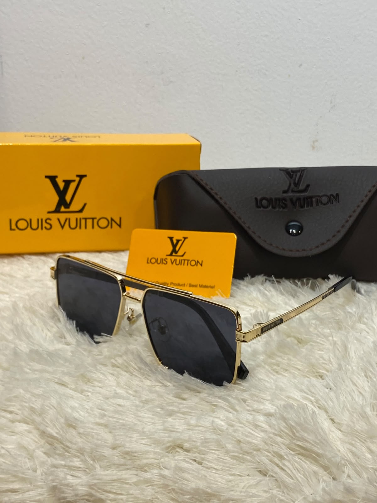 LV 1076