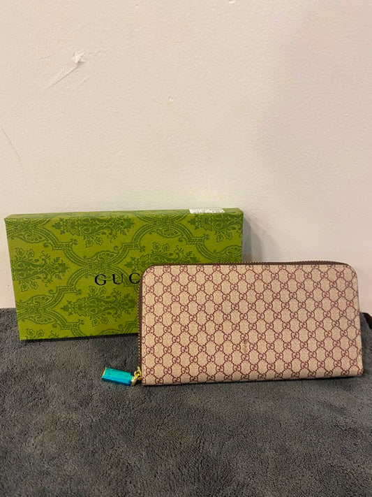 Gucci chain 724
