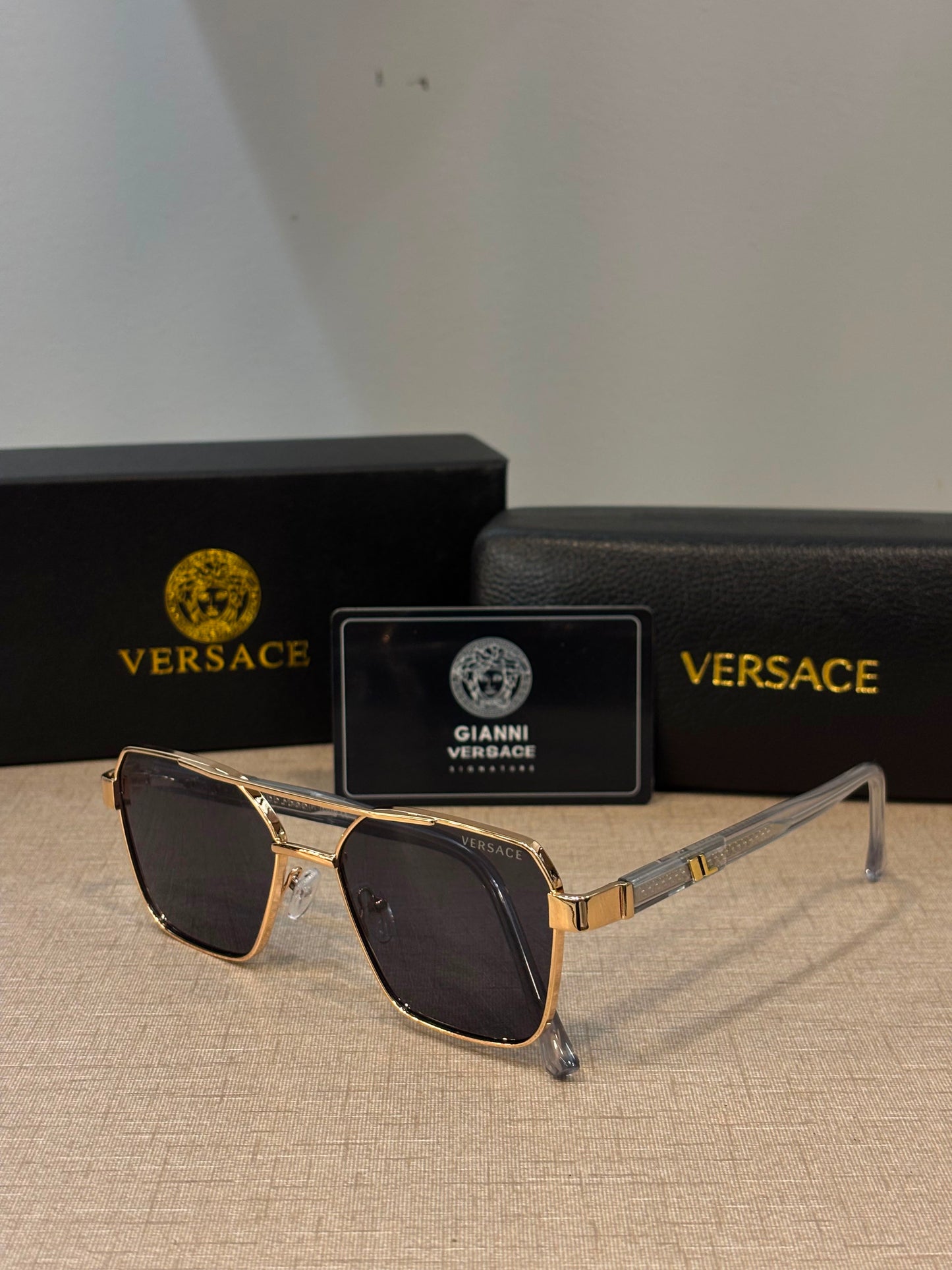 Versace 1068