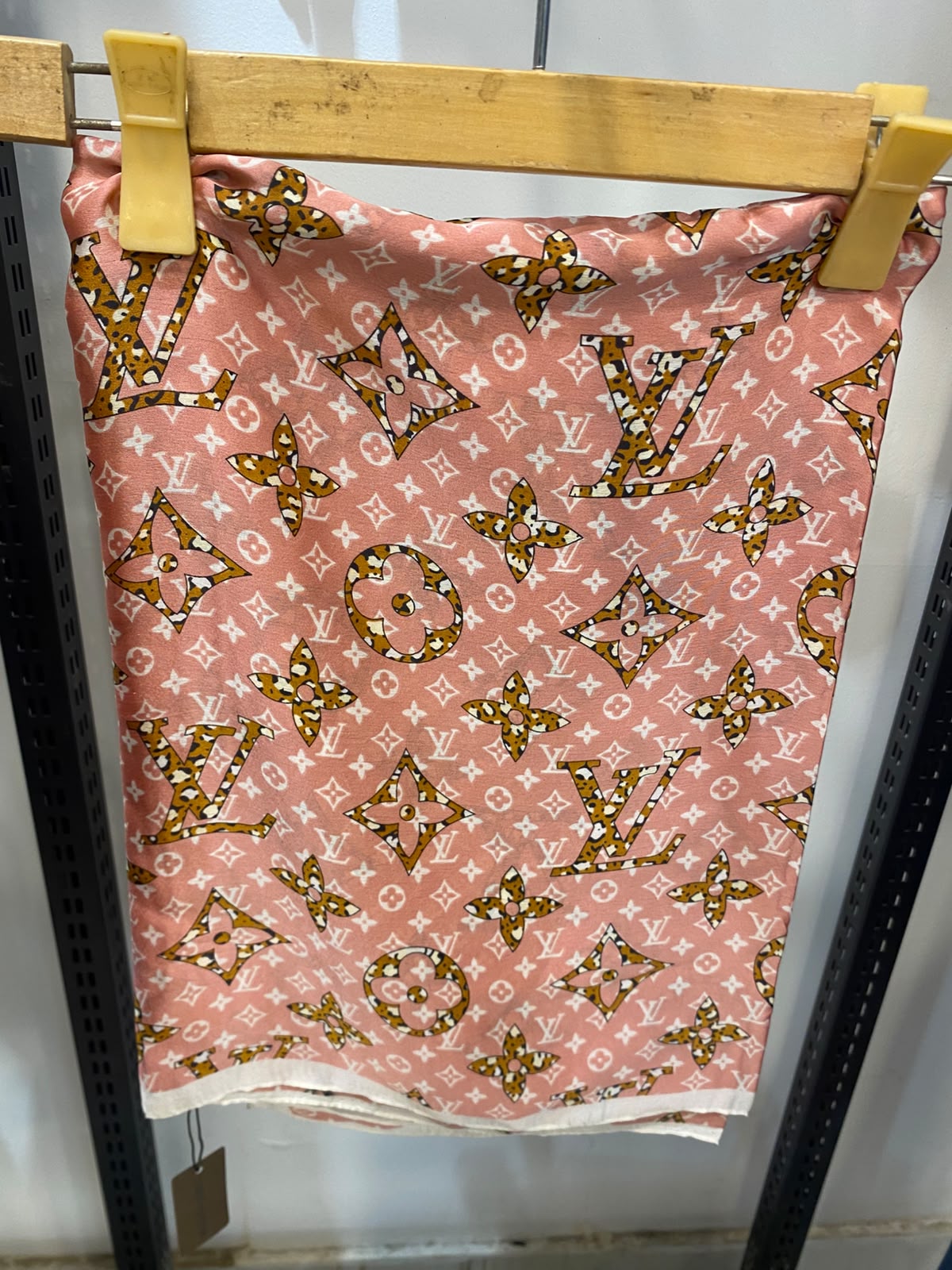 LV pink 405