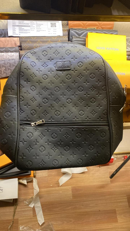 LV bagpack fy2