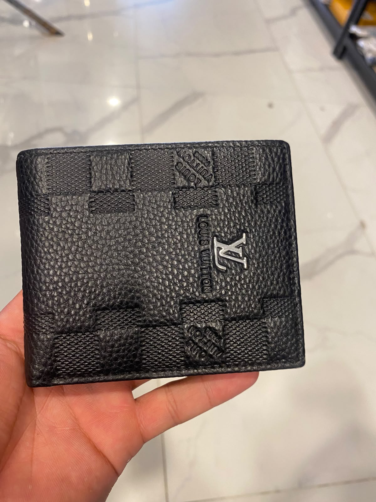 SW LV 103