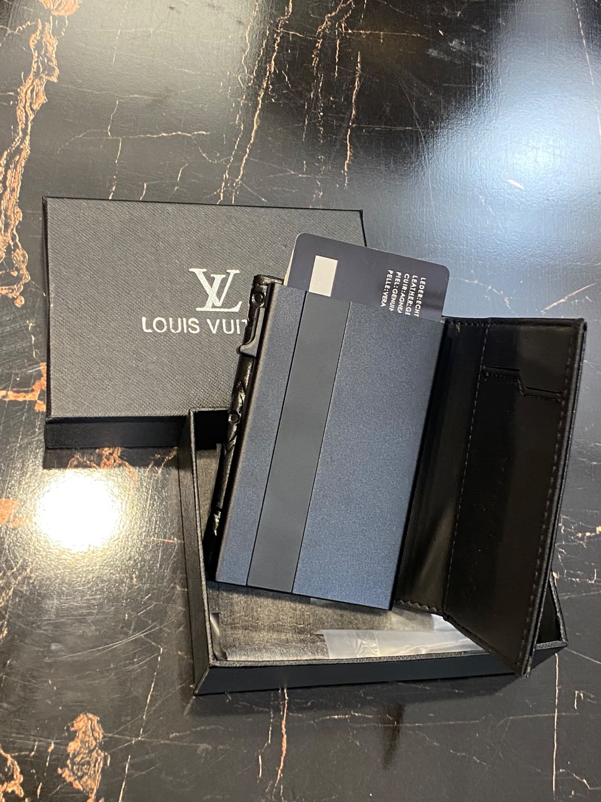 LV 782