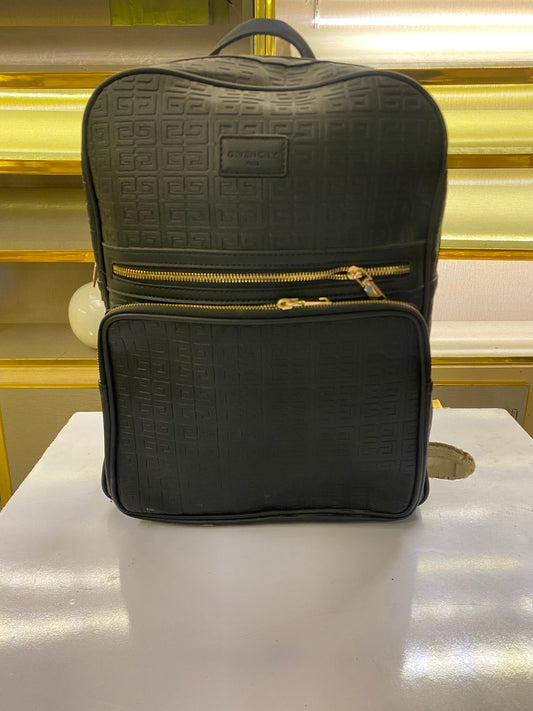 Givenchy bagpack gb7